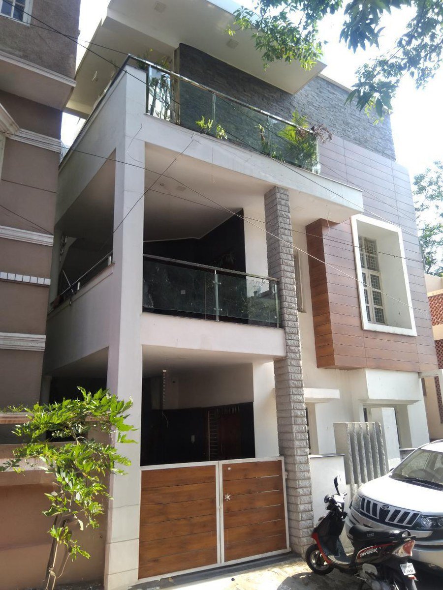 Courtyard Residence — Vernacular Luxury home by HOH Luxe